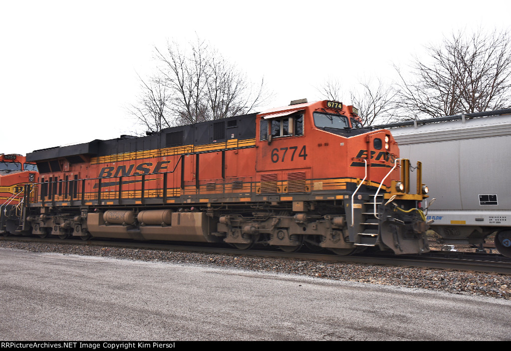 BNSF 6774